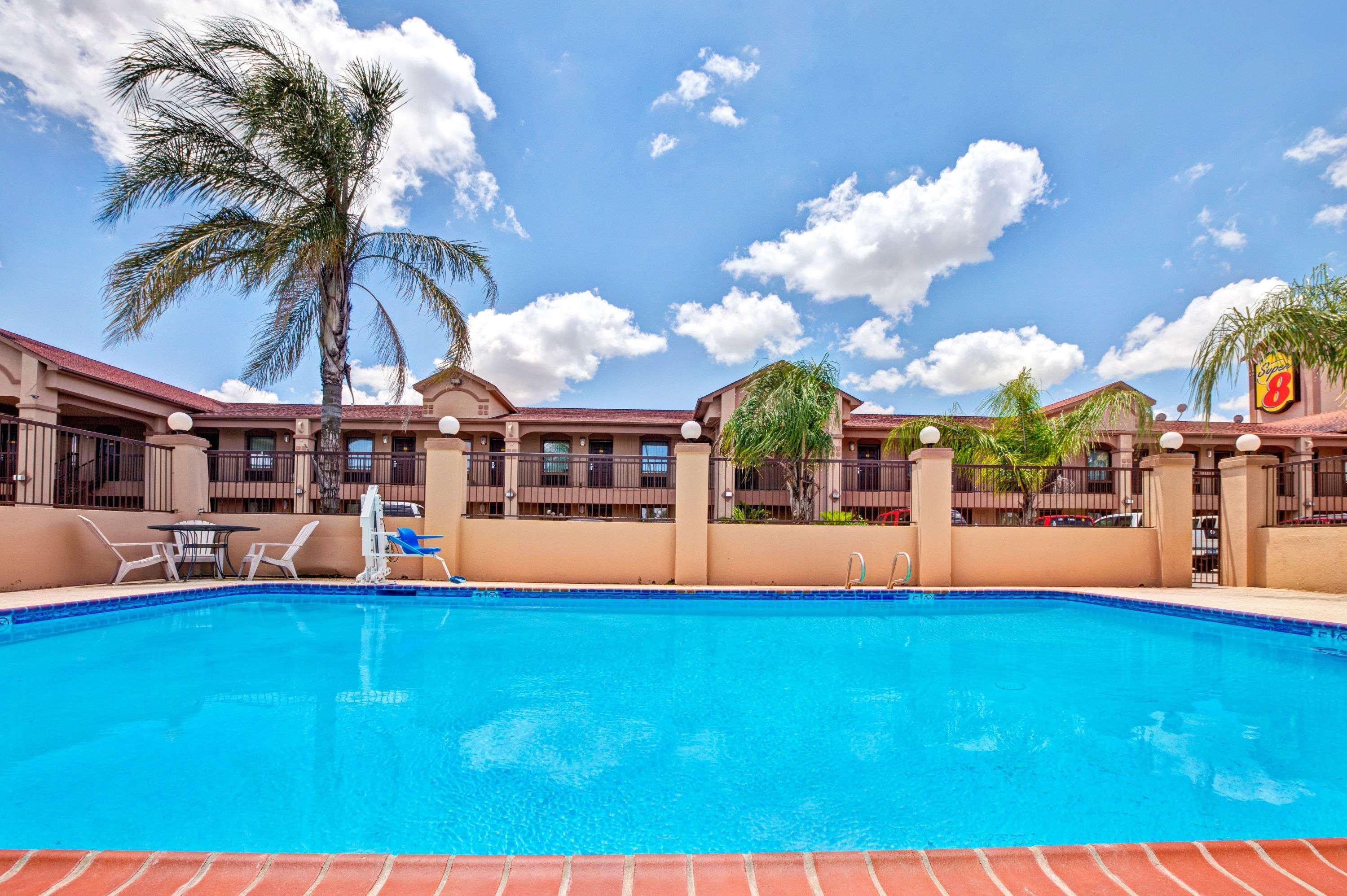 Hotel Super 8 By Wyndham Mont Belvieu - Baytown East Esterno foto