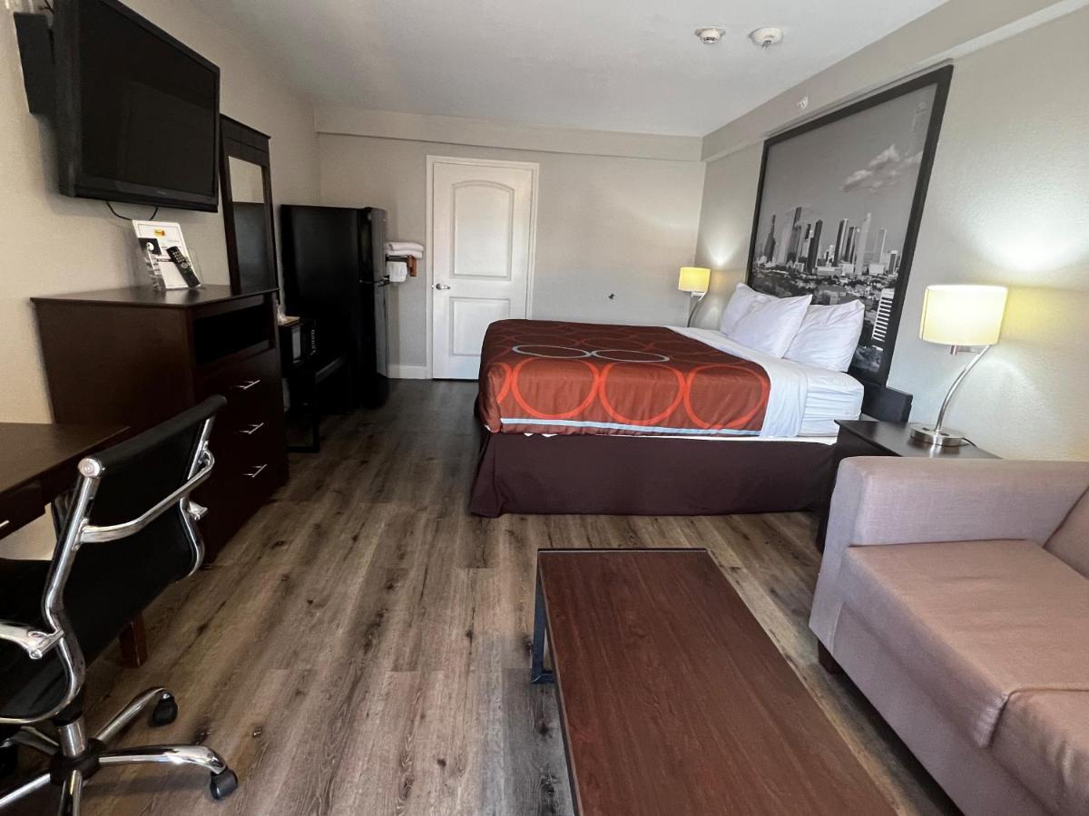 Hotel Super 8 By Wyndham Mont Belvieu - Baytown East Esterno foto