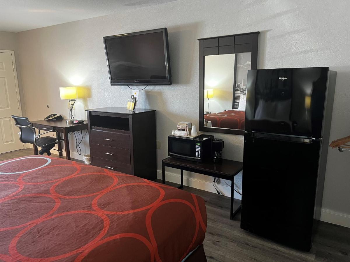 Hotel Super 8 By Wyndham Mont Belvieu - Baytown East Esterno foto
