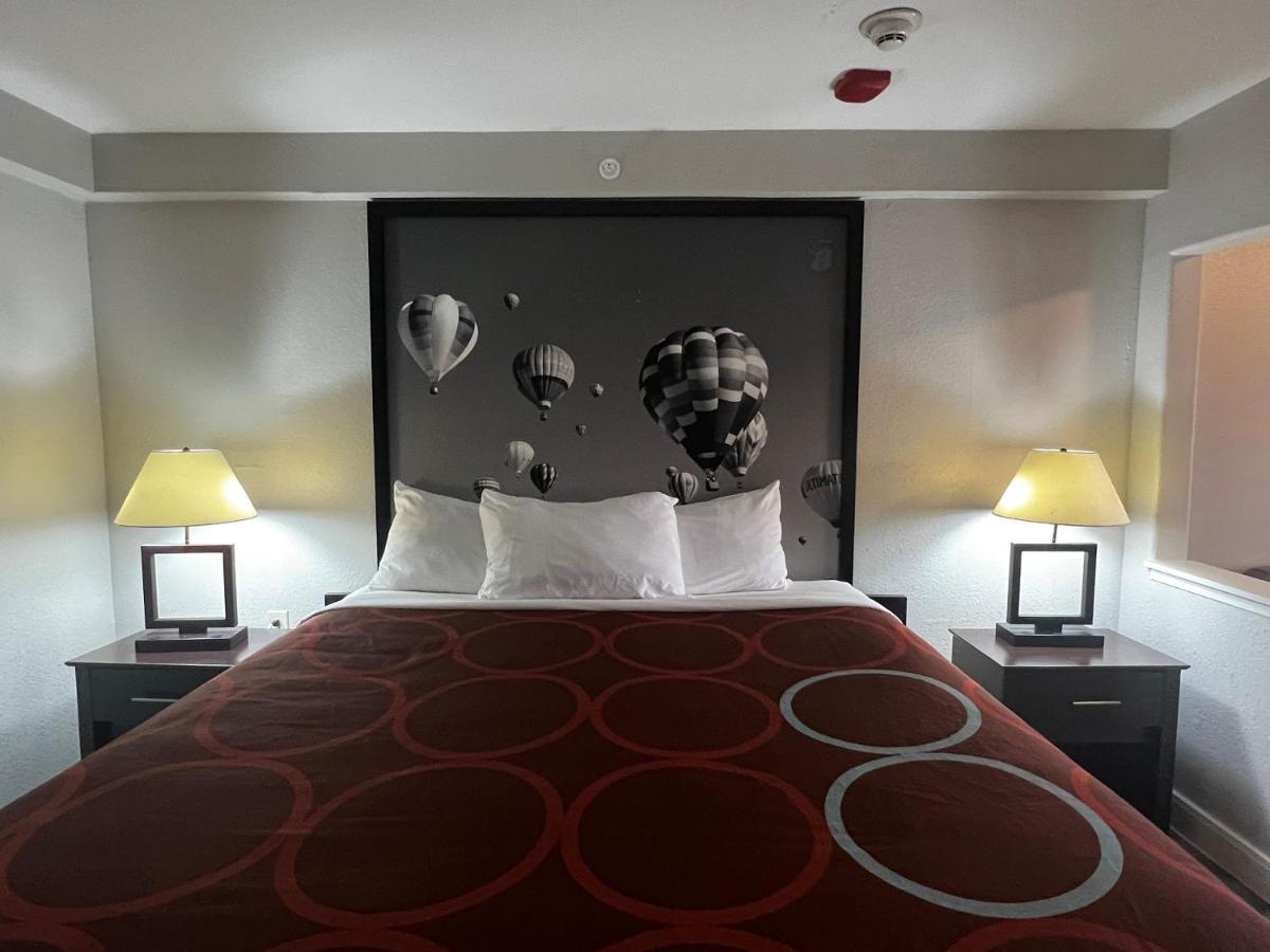 Hotel Super 8 By Wyndham Mont Belvieu - Baytown East Esterno foto