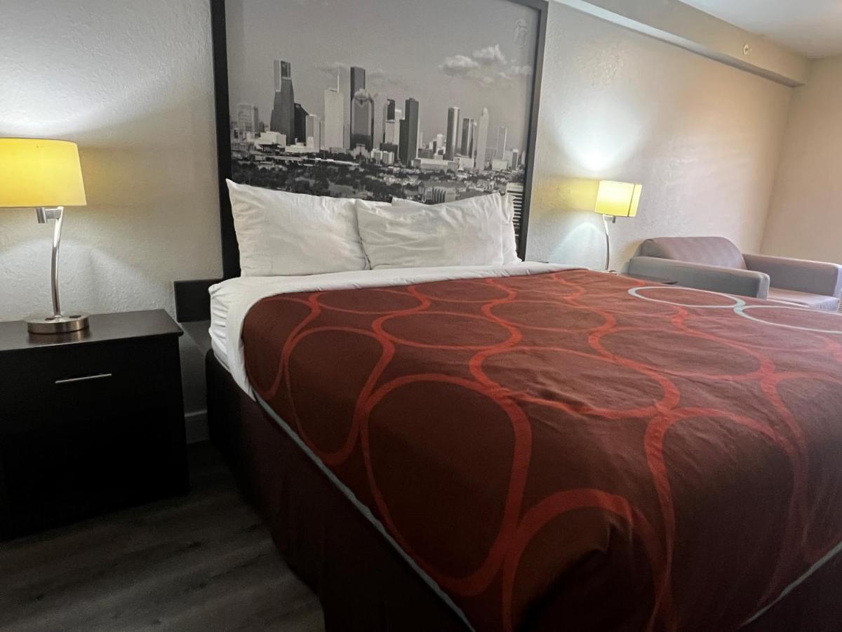 Hotel Super 8 By Wyndham Mont Belvieu - Baytown East Esterno foto